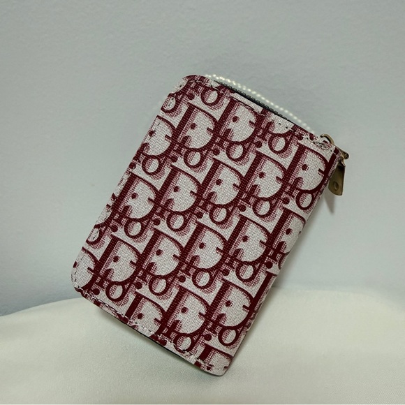 Red Patterned Wallet with Zipper - Picture 2 of 3